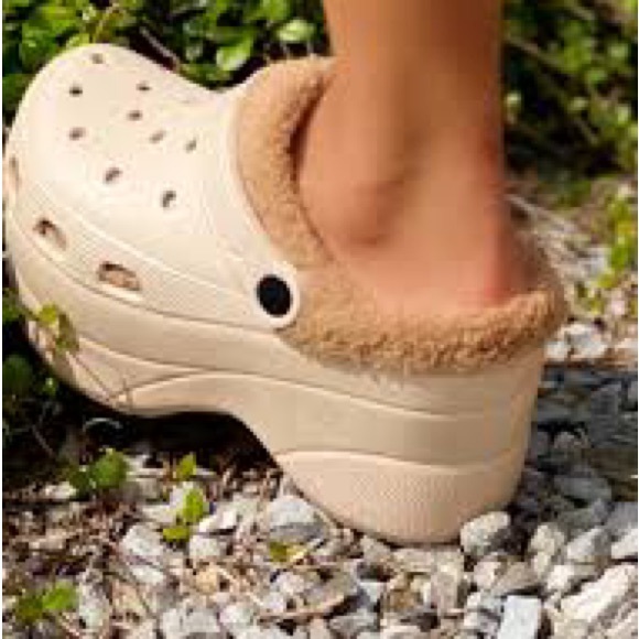 AKIRA Shoes Akira Gardener Platform Chunky Fuzzy Croc Shoe Poshmark